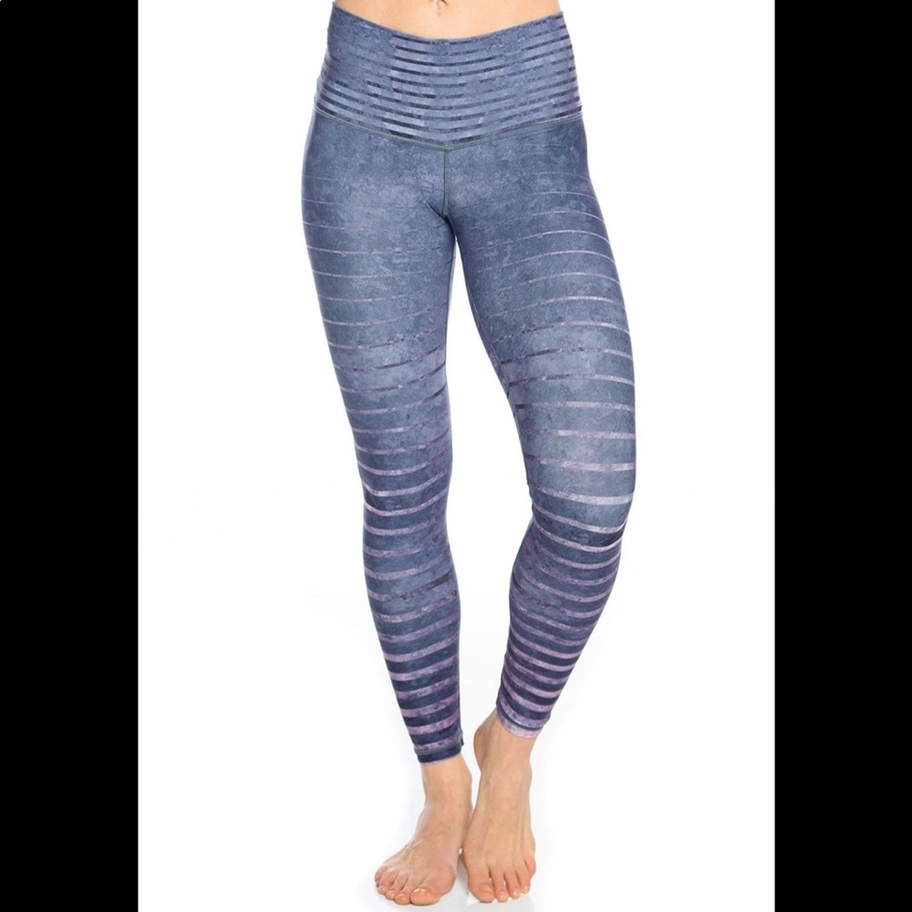 NWT Niyama Sol Granite Stripe Barefoot Legging